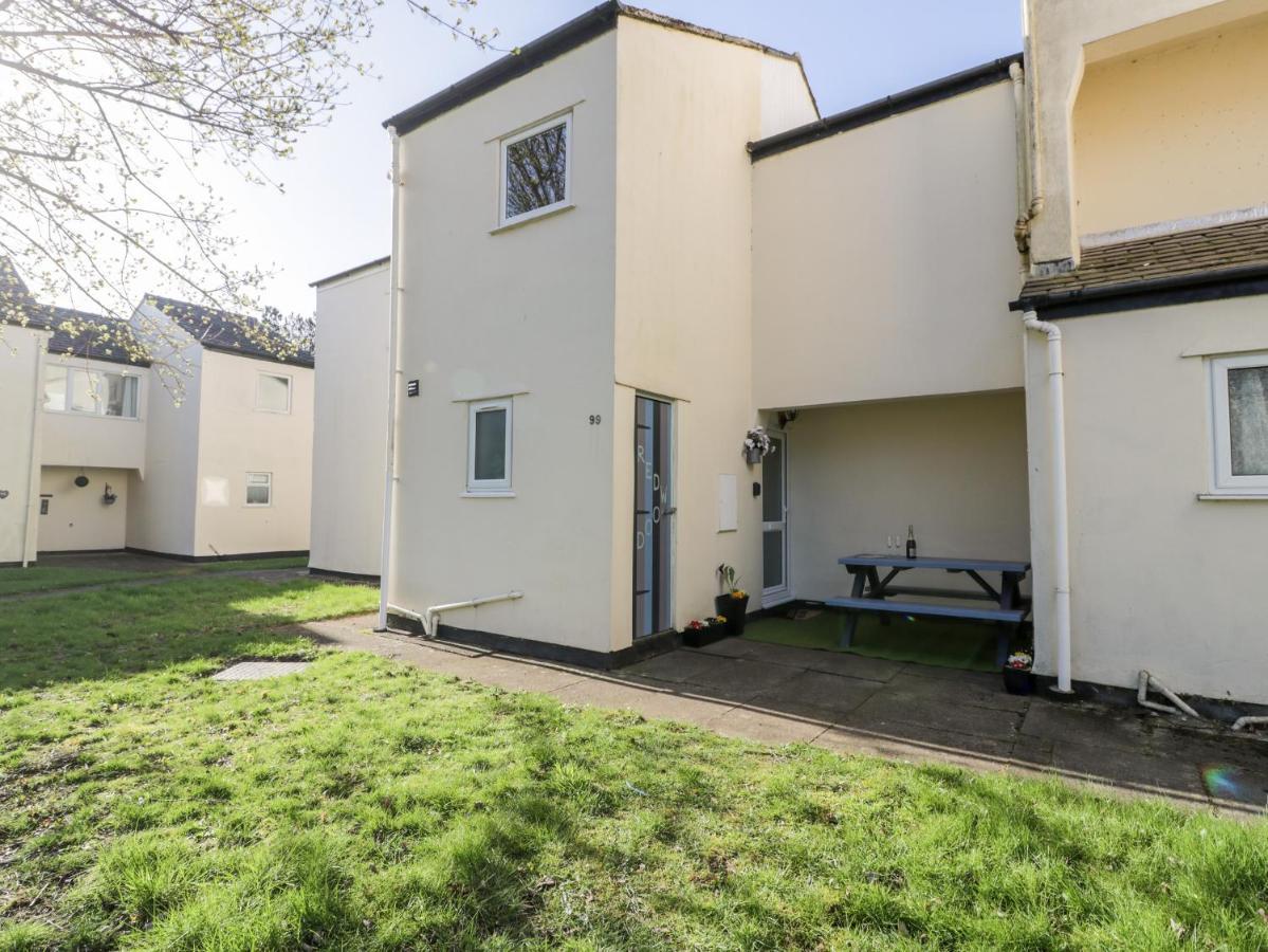 Redwood Villa Harlech Exterior photo